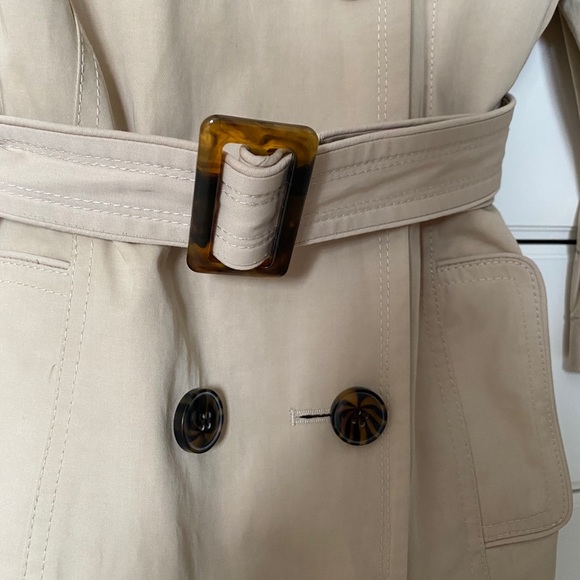Bebe trench jacket - very light weight - Picture 3 of 11